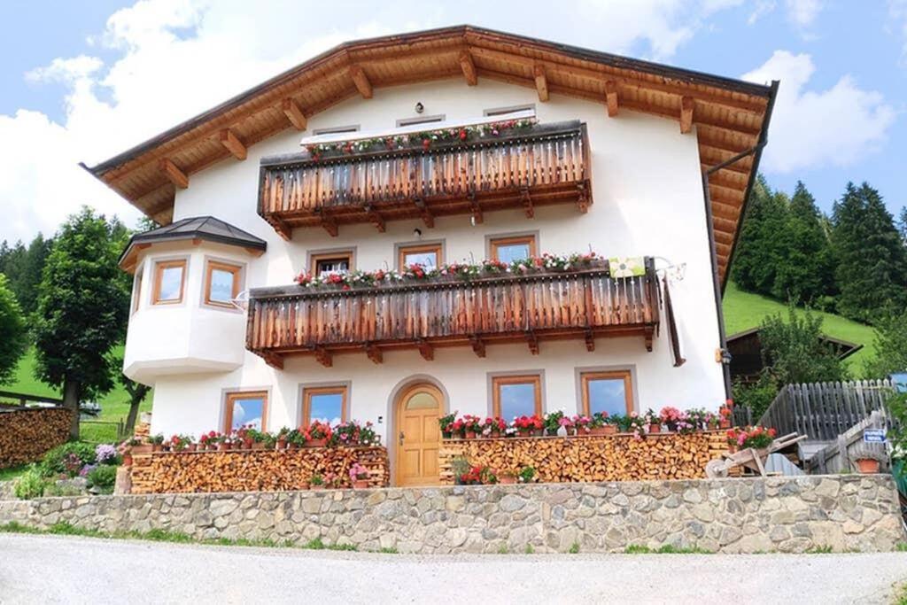 App. Monte Pore - Agriturismo La Majon Коле Санта Лучия Екстериор снимка