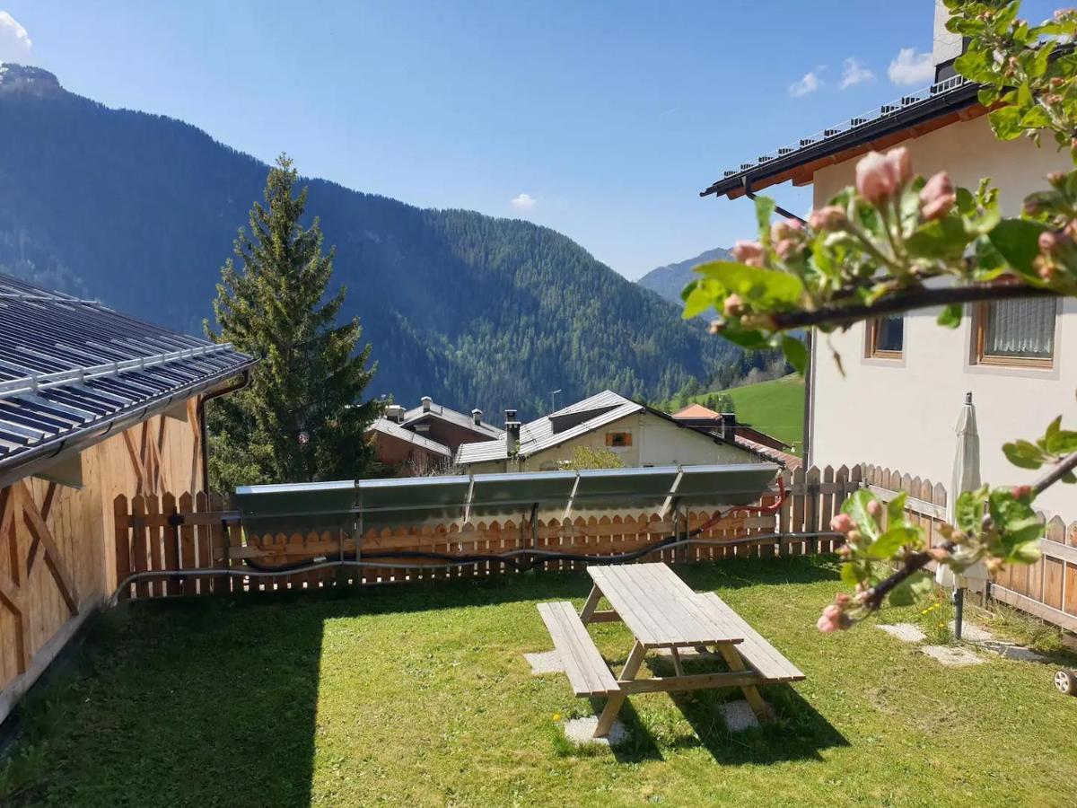 App. Monte Pore - Agriturismo La Majon Коле Санта Лучия Екстериор снимка